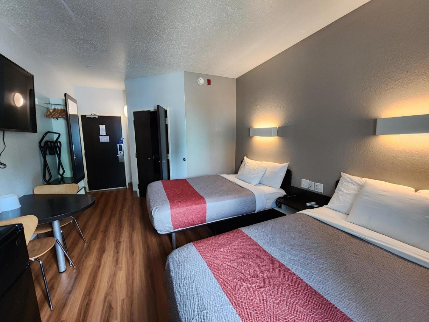Motel 6-Biloxi, Ms - Beach Exterior photo