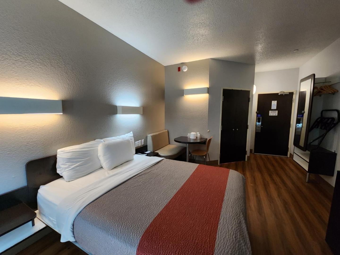 Motel 6-Biloxi, Ms - Beach Exterior photo